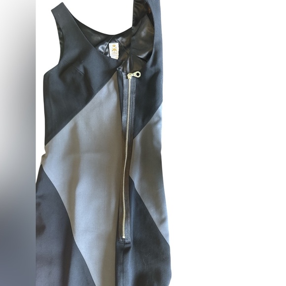 Women’s Abate Black and Gray Diamond Dress Size 12 Side Zip Knee Length - Picture 7 of 10
